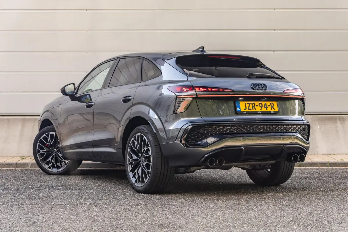 1.5 e-hybrid 272pk S edition | Tech Pro | Dubbele Uitlaat | Head-up | Sonos