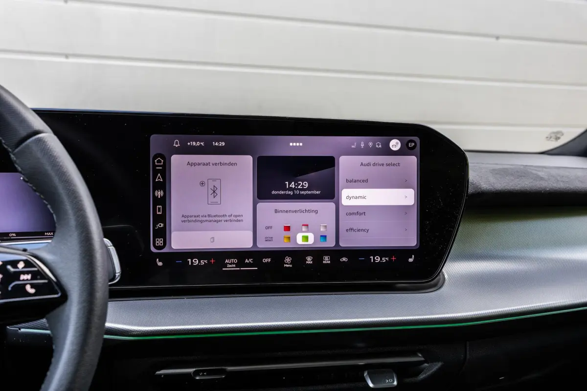 1.5 e-hybrid 272pk S edition | Tech Pro | Dubbele Uitlaat | Head-up | Sonos