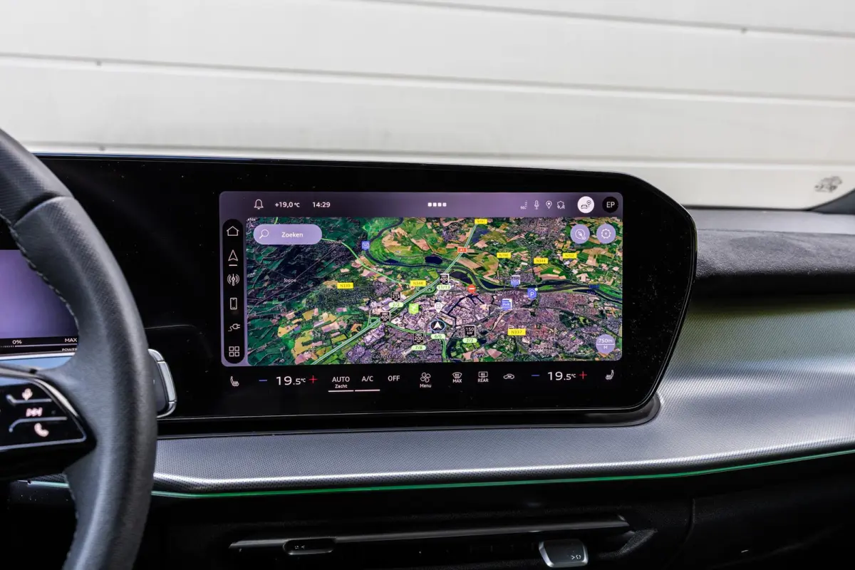1.5 e-hybrid 272pk S edition | Tech Pro | Dubbele Uitlaat | Head-up | Sonos