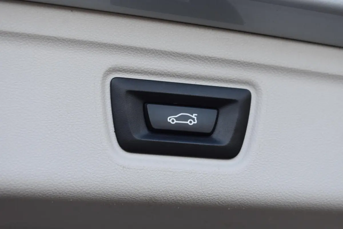320i Executive Edition | Comfort stoelen | Carplay |