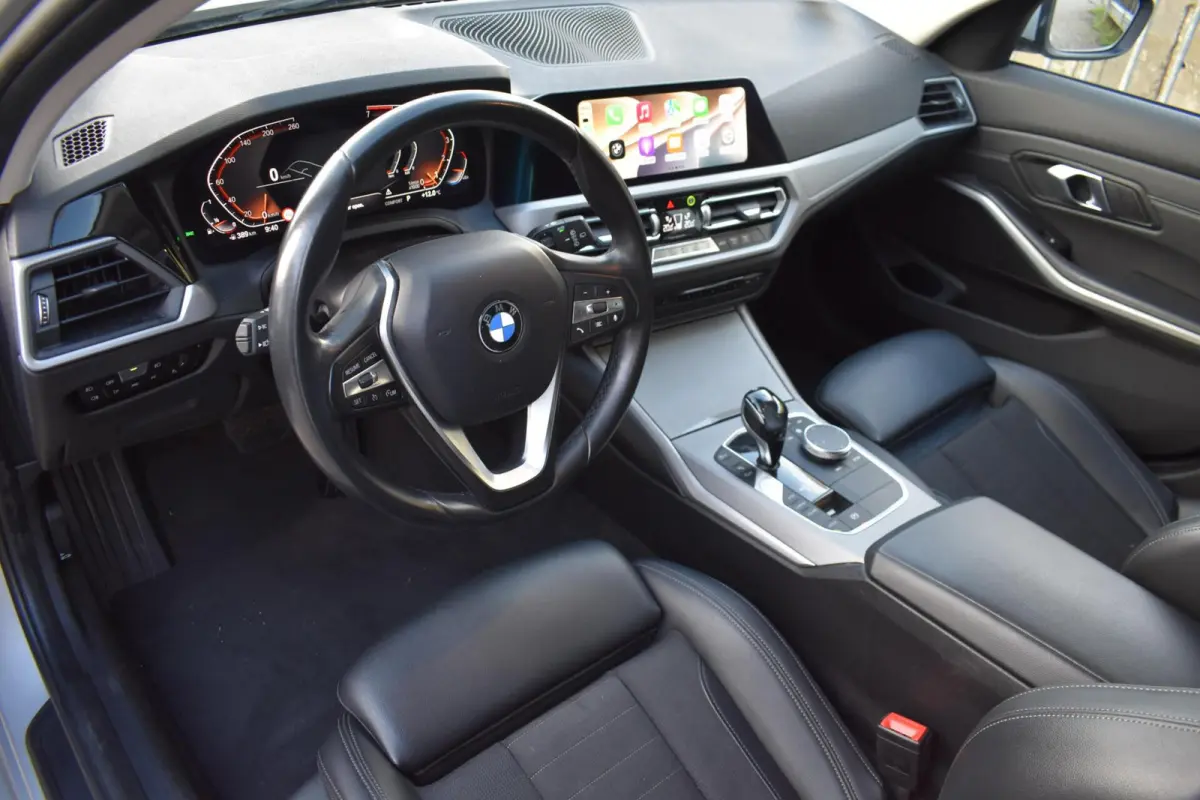 320i Executive Edition | Comfort stoelen | Carplay |