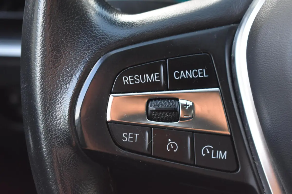 320i Executive Edition | Comfort stoelen | Carplay |