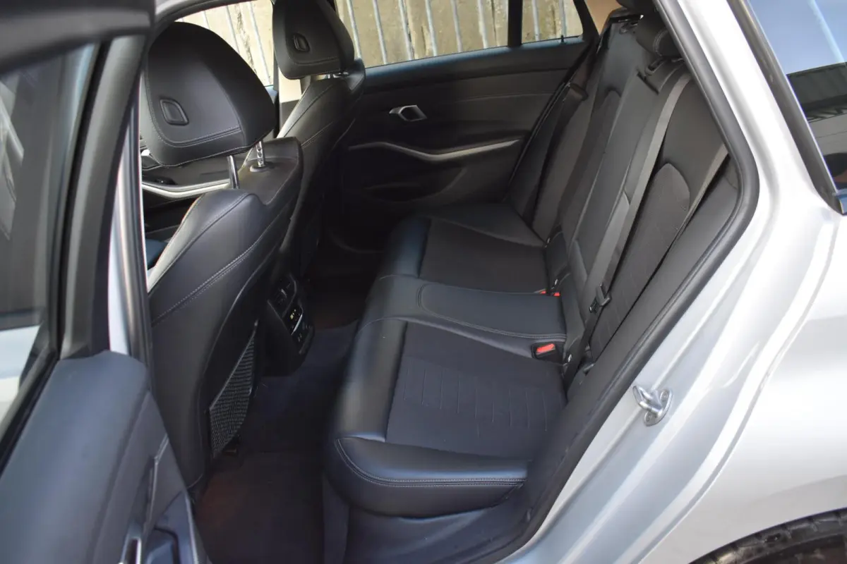 320i Executive Edition | Comfort stoelen | Carplay |