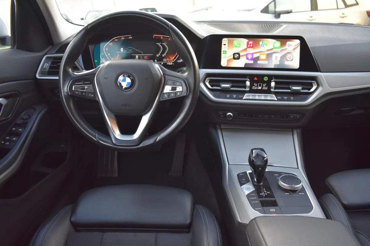 320i Executive Edition | Comfort stoelen | Carplay |
