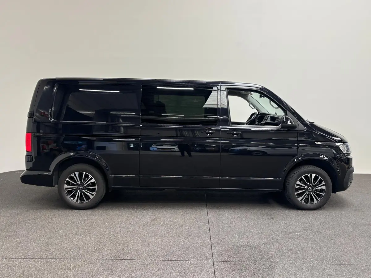 2.0 TDI L2H1 28 Dubbele Cabine Highline Automaat Cruise Control Airco Navigatie Parkeersensoren Camera