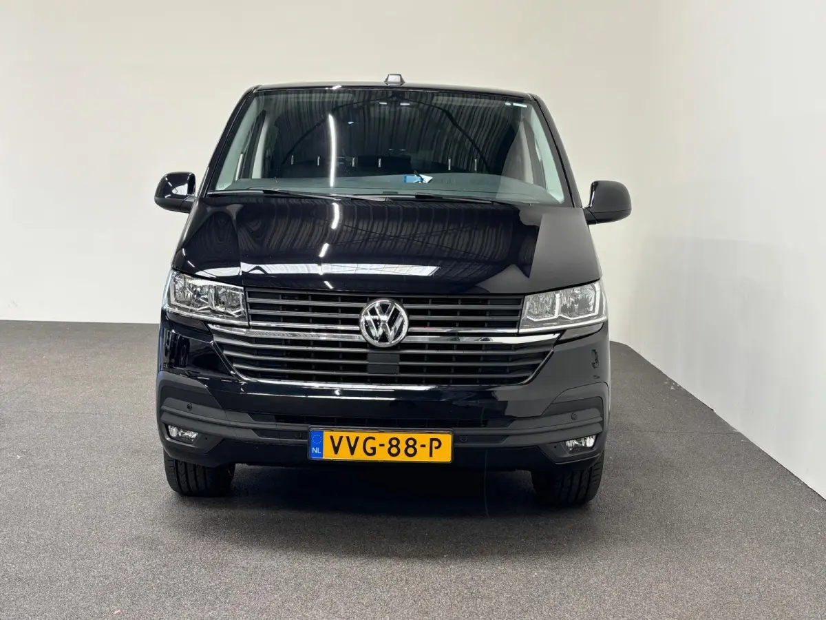 2.0 TDI L2H1 28 Dubbele Cabine Highline Automaat Cruise Control Airco Navigatie Parkeersensoren Camera