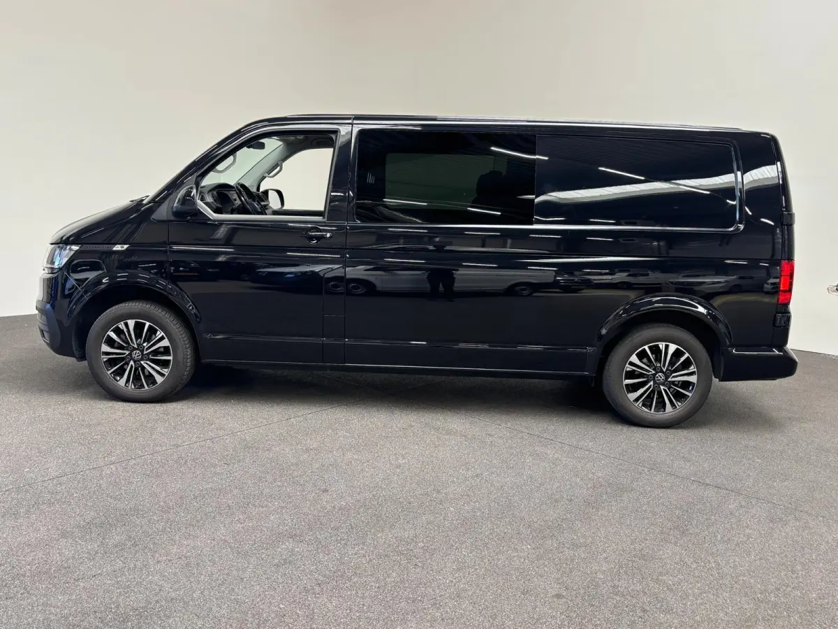 2.0 TDI L2H1 28 Dubbele Cabine Highline Automaat Cruise Control Airco Navigatie Parkeersensoren Camera