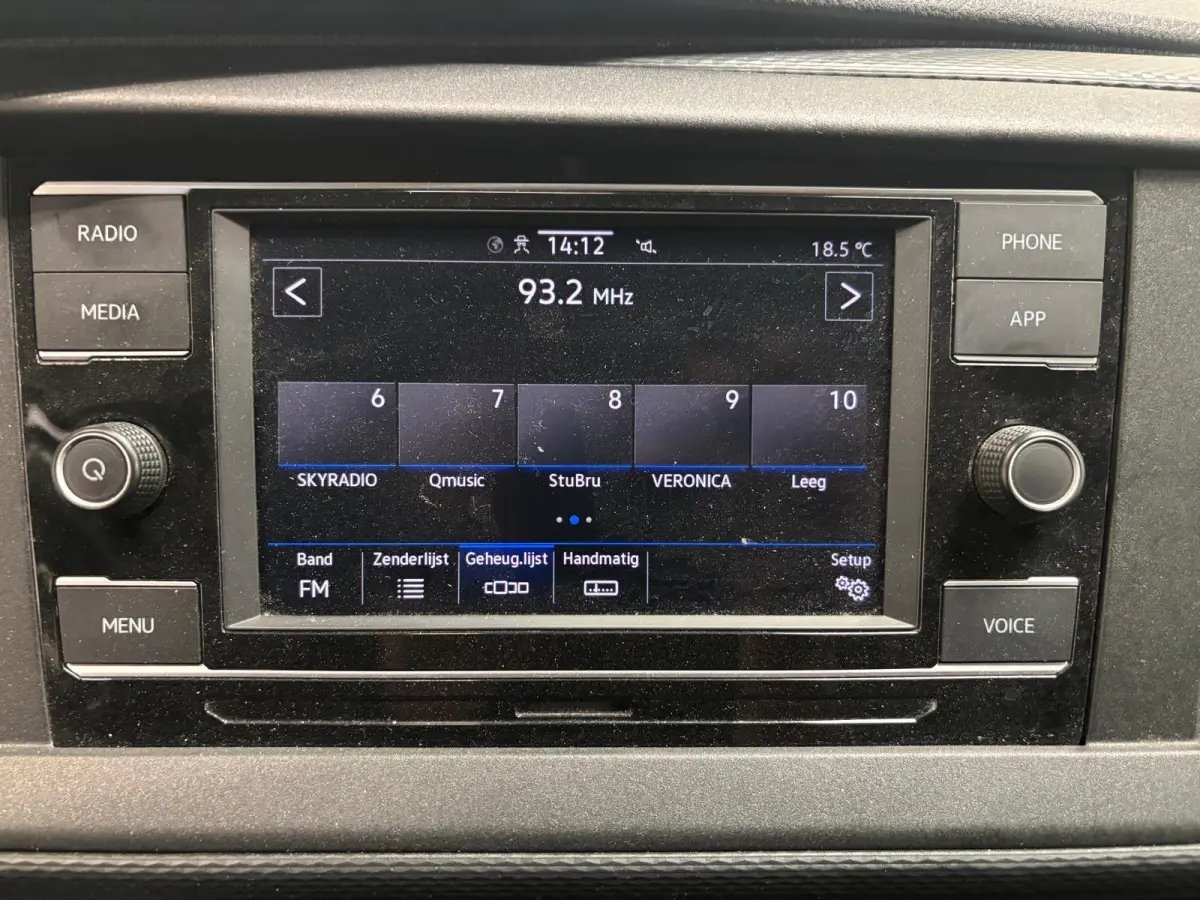 2.0 TDI L2H1 28 Dubbele Cabine Highline Automaat Cruise Control Airco Navigatie Parkeersensoren Camera