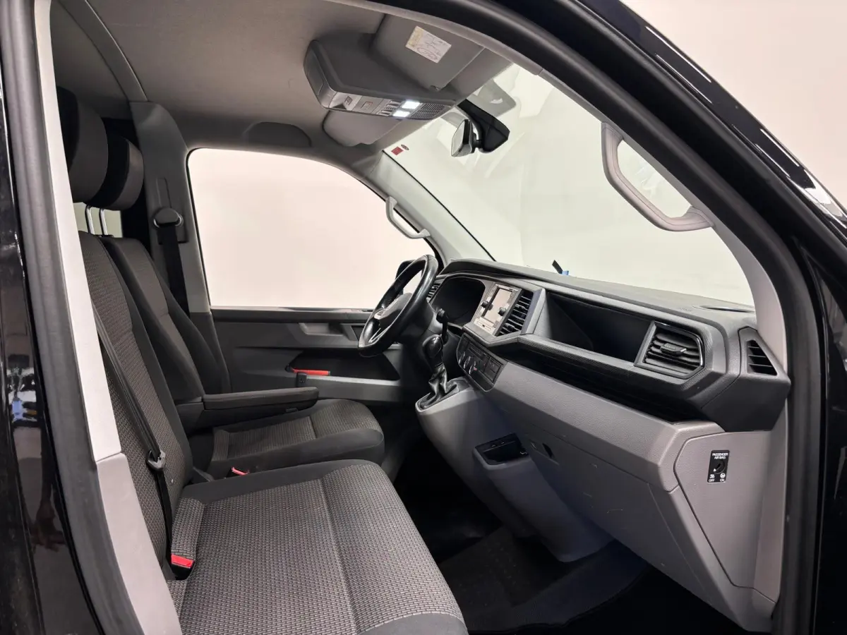 2.0 TDI L2H1 28 Dubbele Cabine Highline Automaat Cruise Control Airco Navigatie Parkeersensoren Camera
