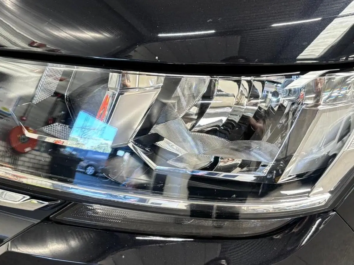 2.0 TDI L2H1 28 Dubbele Cabine Highline Automaat Cruise Control Airco Navigatie Parkeersensoren Camera