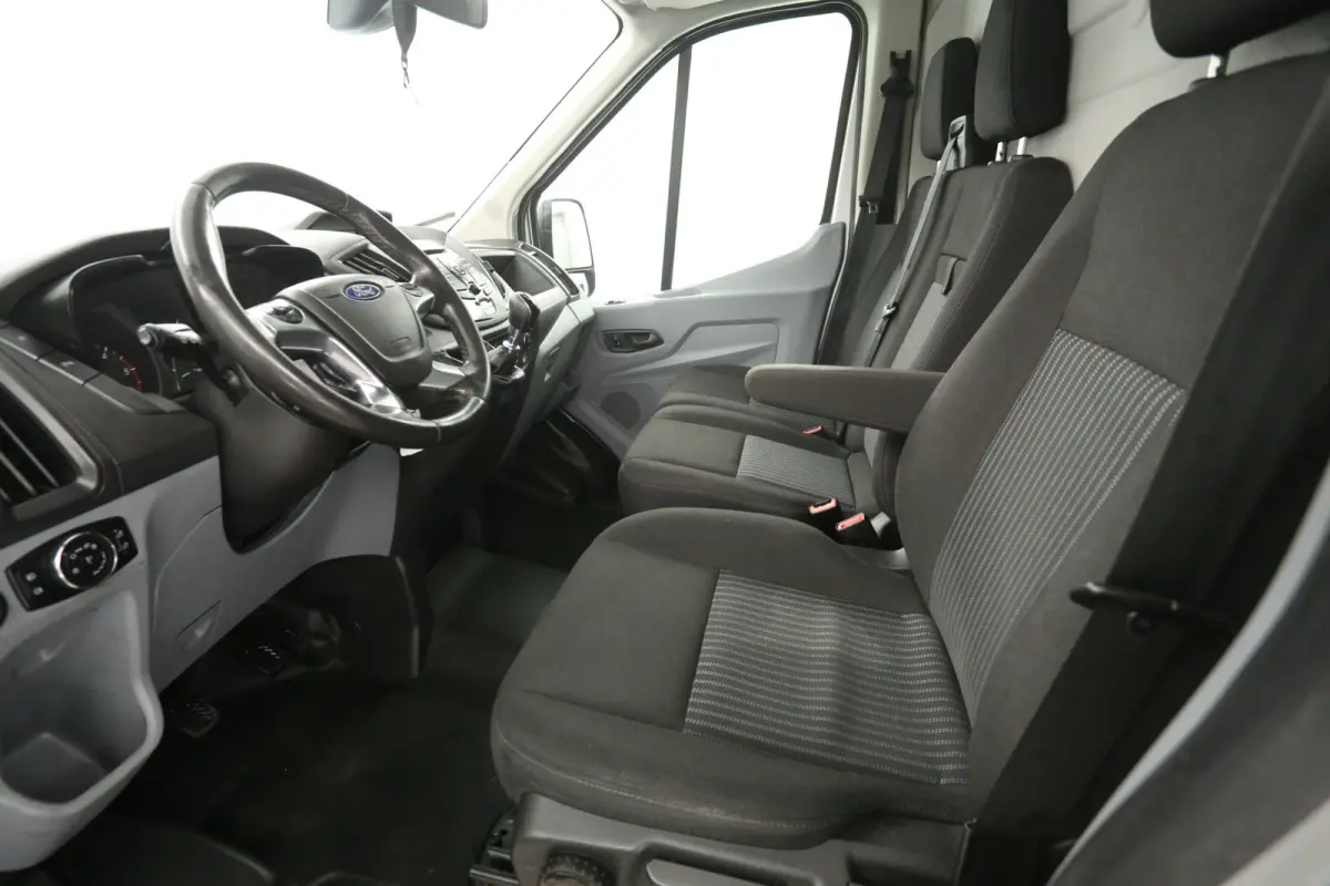 2.0 TDCI L3H2 | 2800kg Trekgew. | Airco | Cruise | Camera | 3 Zits | Trekhaak | Parkeersens.