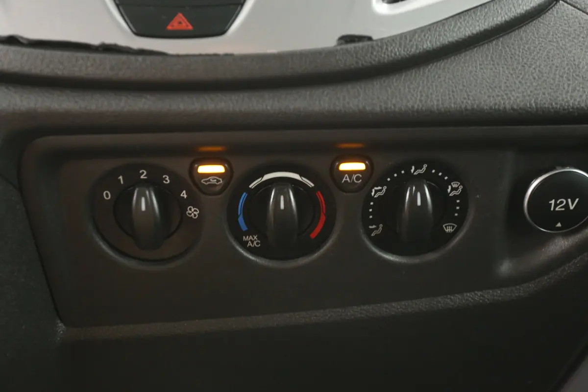 2.0 TDCI L3H2 | 2800kg Trekgew. | Airco | Cruise | Camera | 3 Zits | Trekhaak | Parkeersens.