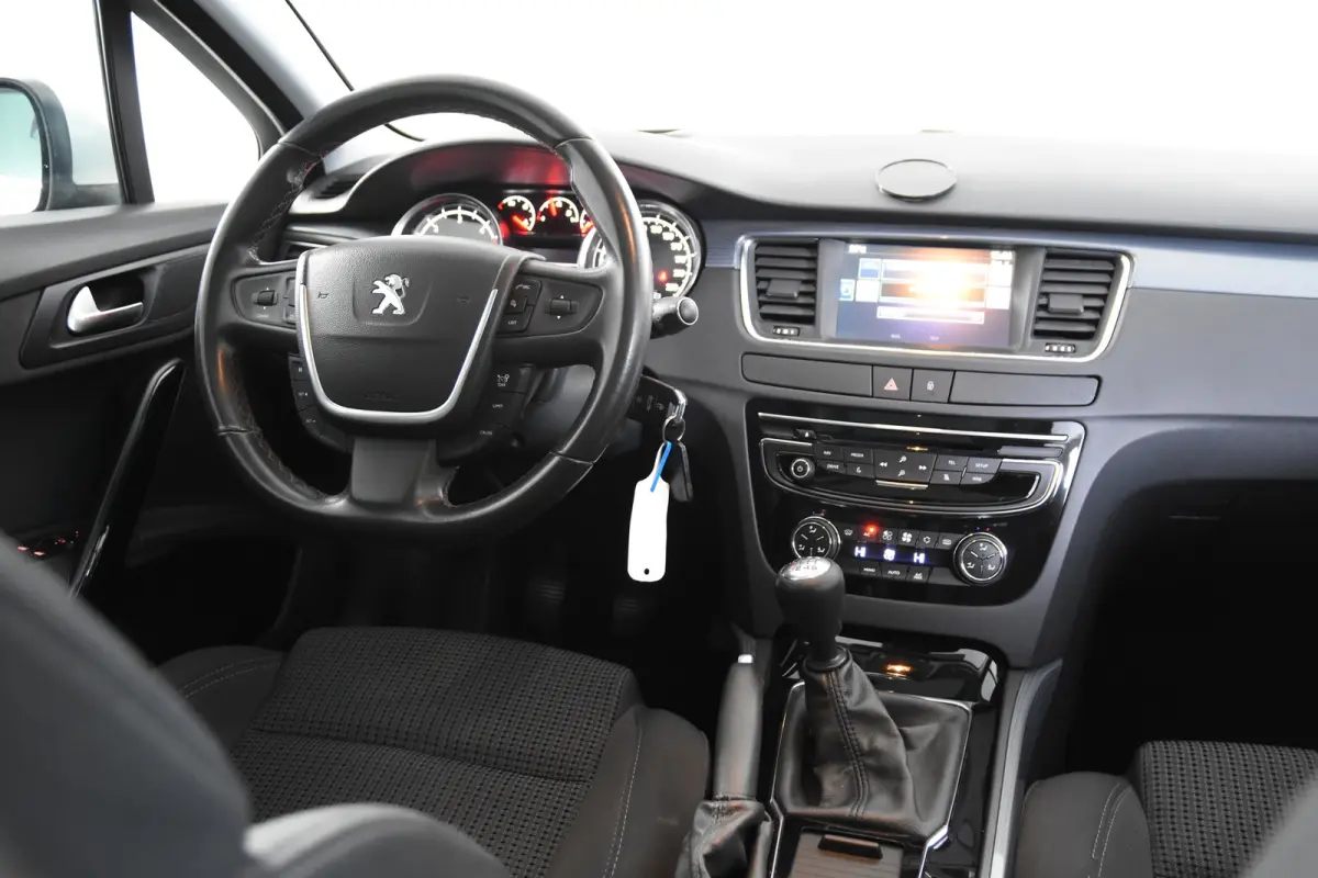 1.6 BlueHDi *Navigatie*Panoramadak*HUD*PDC*