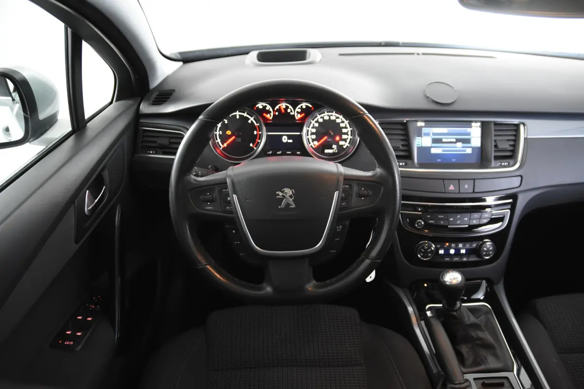 1.6 BlueHDi *Navigatie*Panoramadak*HUD*PDC*