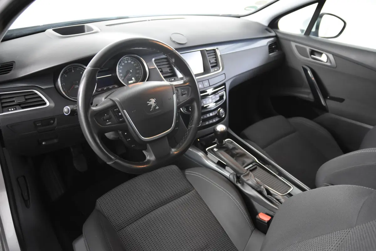 1.6 BlueHDi *Navigatie*Panoramadak*HUD*PDC*