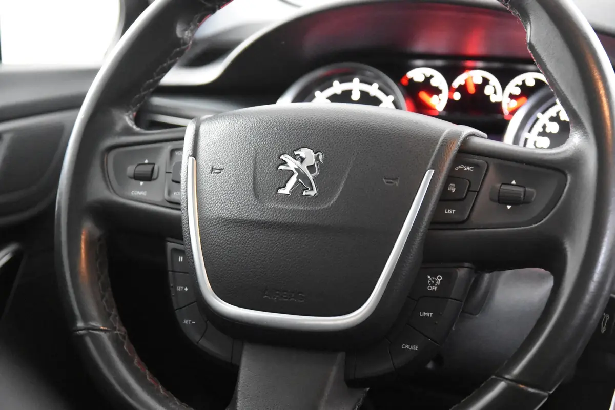 1.6 BlueHDi *Navigatie*Panoramadak*HUD*PDC*