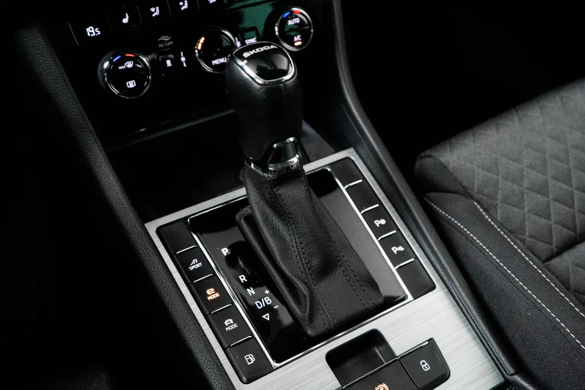 1.4 iV TSI 218PK DSG-6 Ambition | NAVIGATIE | CAMERA | STOELVERW. | ADAPT. CRUISE | 17 INCH | APP CONNECT