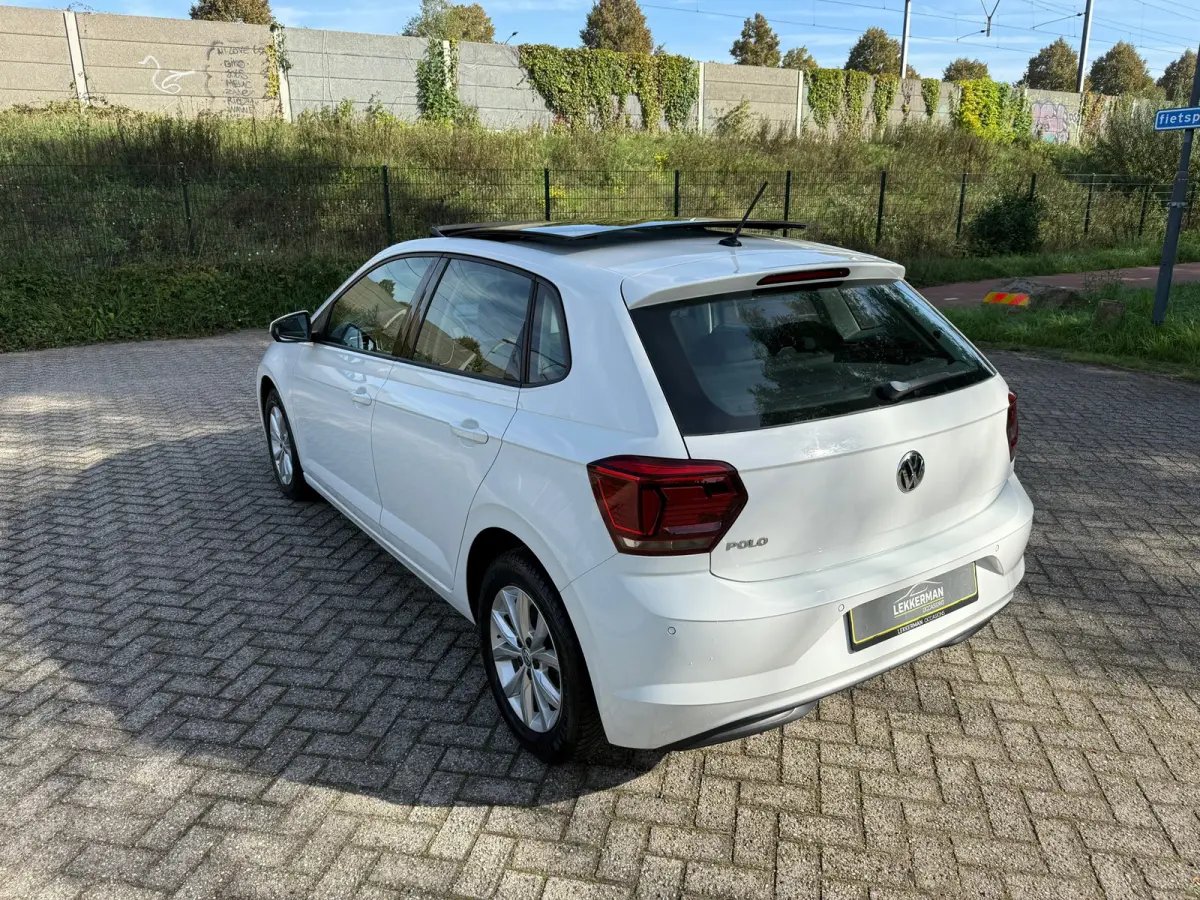 1.0 TSI Highline PANO I 1E EIG I CAMERA I PDC I CARPLAY I ZEER MOOI