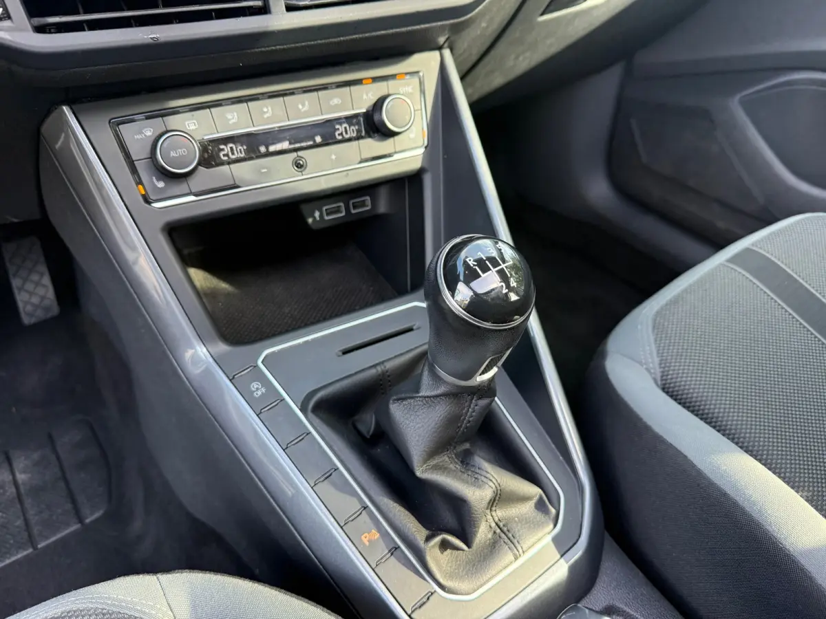 1.0 TSI Highline PANO I 1E EIG I CAMERA I PDC I CARPLAY I ZEER MOOI