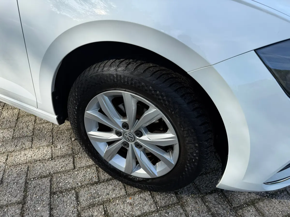 1.0 TSI Highline PANO I 1E EIG I CAMERA I PDC I CARPLAY I ZEER MOOI