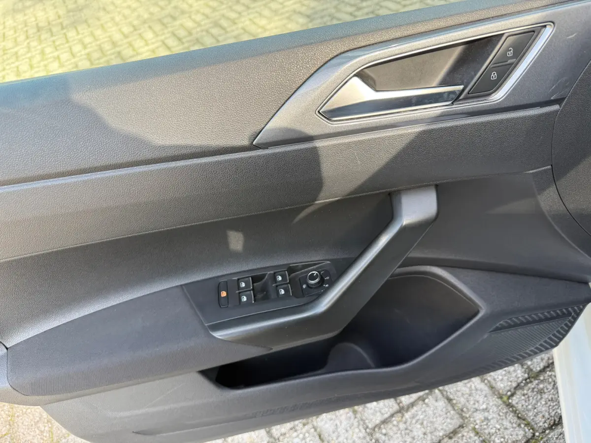 1.0 TSI Highline PANO I 1E EIG I CAMERA I PDC I CARPLAY I ZEER MOOI
