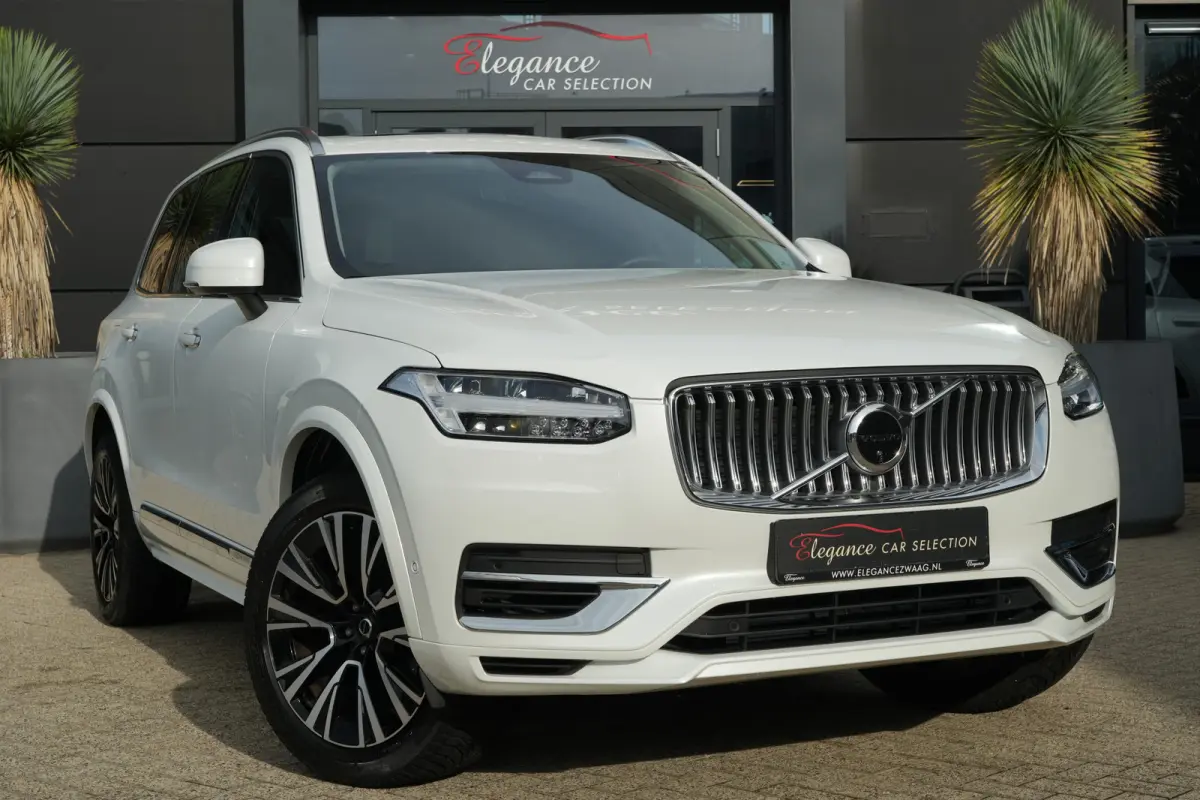 2.0 T8 Recharge AWD Plus Bright | 455 PK | Panoramadak | Leder | ACC | 360 Camera | HarmanKardon | Volvo XC90 2.0 T8 Recharge AWD Plus Bright 455 PK met 2.0-liter viercilinder plug-in hybrid