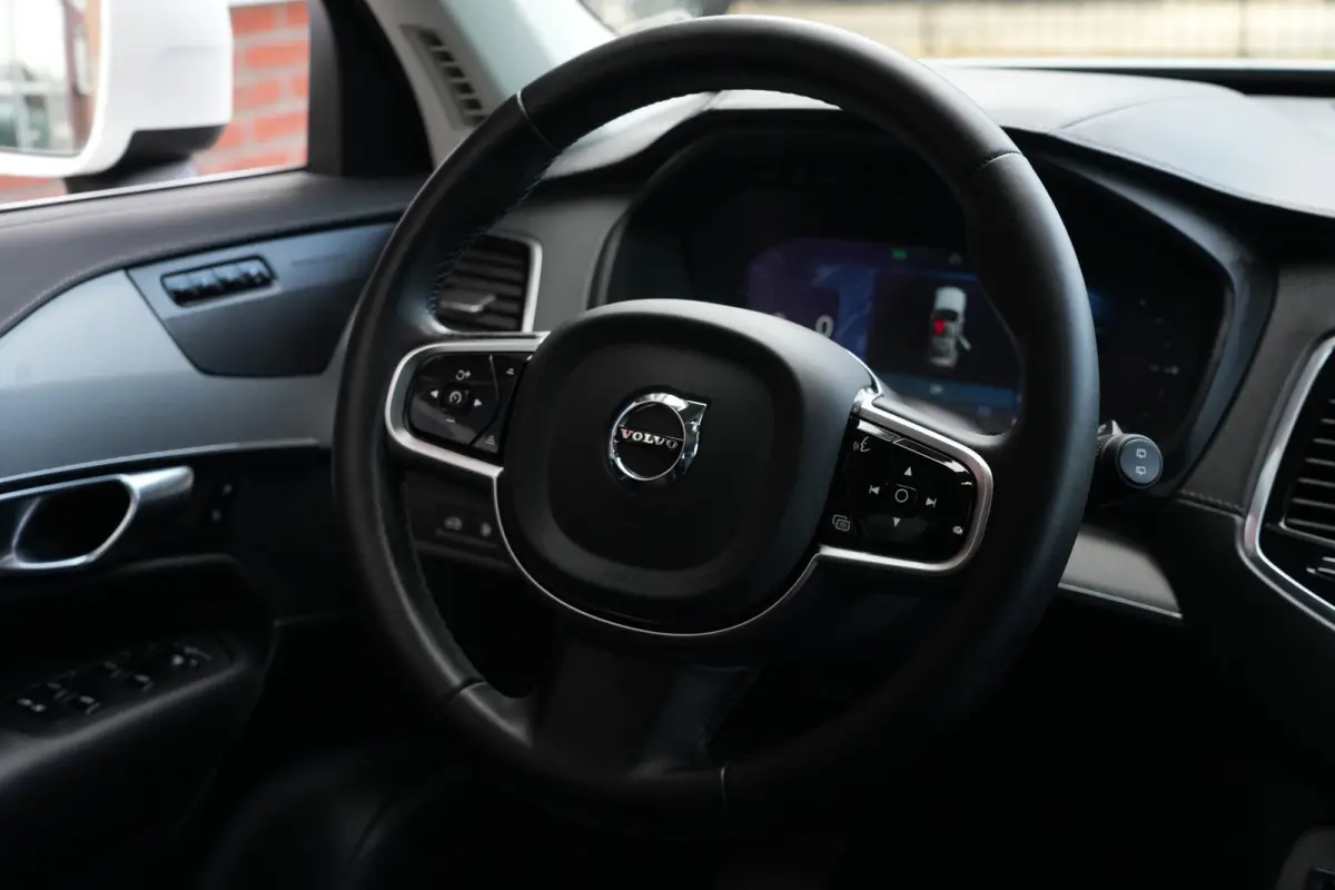 2.0 T8 Recharge AWD Plus Bright | 455 PK | Panoramadak | Leder | ACC | 360 Camera | HarmanKardon | Volvo XC90 2.0 T8 Recharge AWD Plus Bright 455 PK met 2.0-liter viercilinder plug-in hybrid