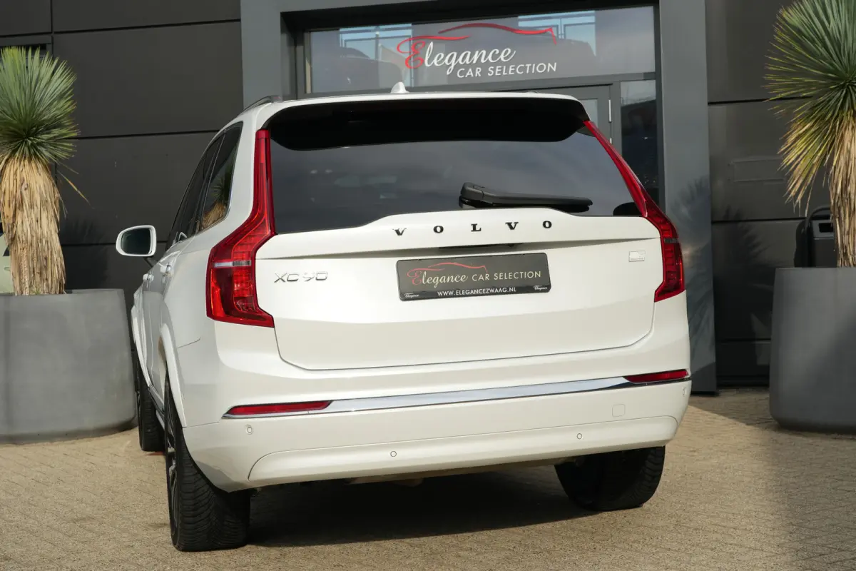 2.0 T8 Recharge AWD Plus Bright | 455 PK | Panoramadak | Leder | ACC | 360 Camera | HarmanKardon | Volvo XC90 2.0 T8 Recharge AWD Plus Bright 455 PK met 2.0-liter viercilinder plug-in hybrid