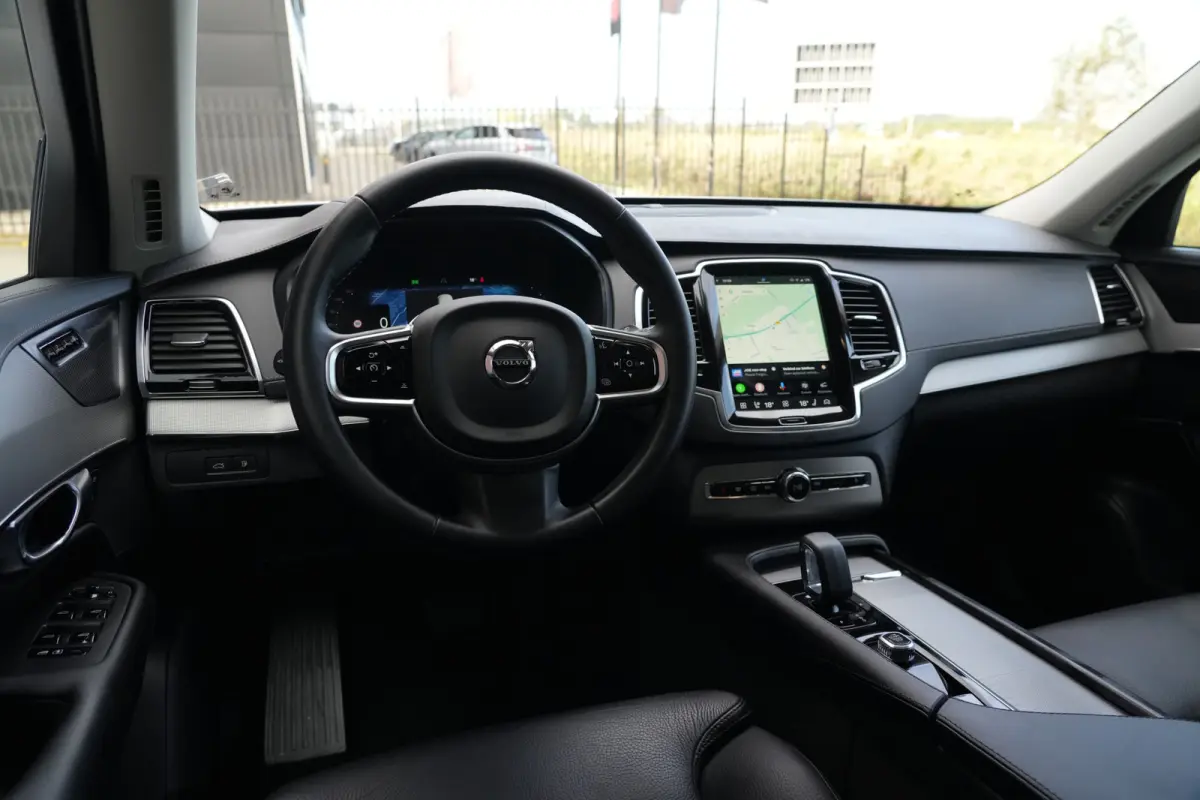 2.0 T8 Recharge AWD Plus Bright | 455 PK | Panoramadak | Leder | ACC | 360 Camera | HarmanKardon | Volvo XC90 2.0 T8 Recharge AWD Plus Bright 455 PK met 2.0-liter viercilinder plug-in hybrid