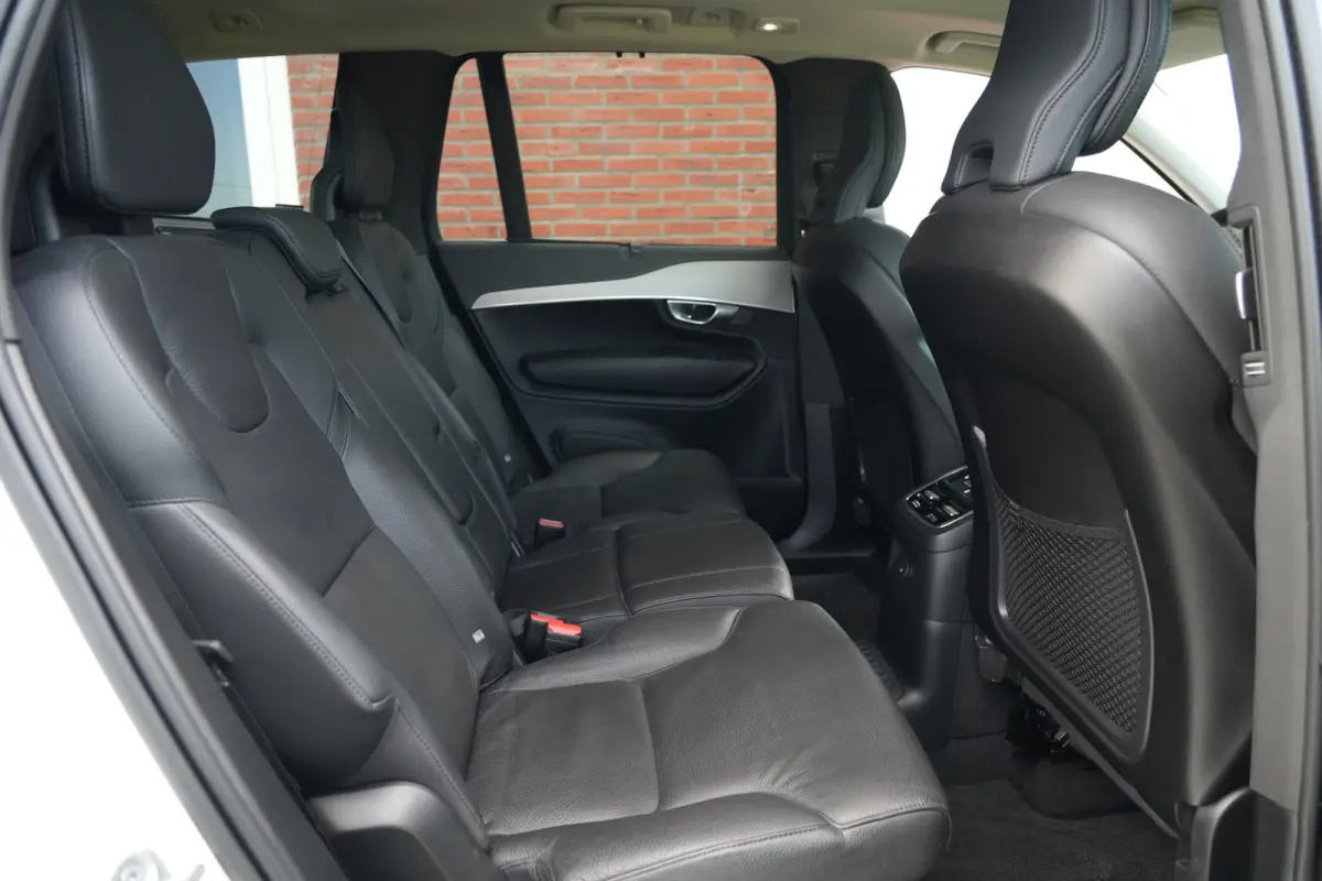 2.0 T8 Recharge AWD Plus Bright | 455 PK | Panoramadak | Leder | ACC | 360 Camera | HarmanKardon | Volvo XC90 2.0 T8 Recharge AWD Plus Bright 455 PK met 2.0-liter viercilinder plug-in hybrid