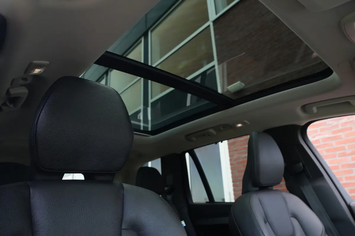 2.0 T8 Recharge AWD Plus Bright | 455 PK | Panoramadak | Leder | ACC | 360 Camera | HarmanKardon | Volvo XC90 2.0 T8 Recharge AWD Plus Bright 455 PK met 2.0-liter viercilinder plug-in hybrid