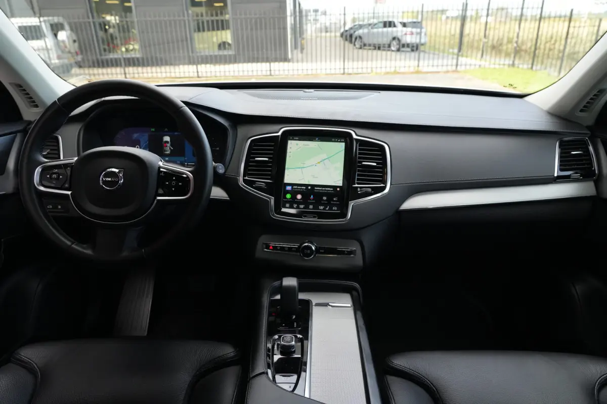2.0 T8 Recharge AWD Plus Bright | 455 PK | Panoramadak | Leder | ACC | 360 Camera | HarmanKardon | Volvo XC90 2.0 T8 Recharge AWD Plus Bright 455 PK met 2.0-liter viercilinder plug-in hybrid