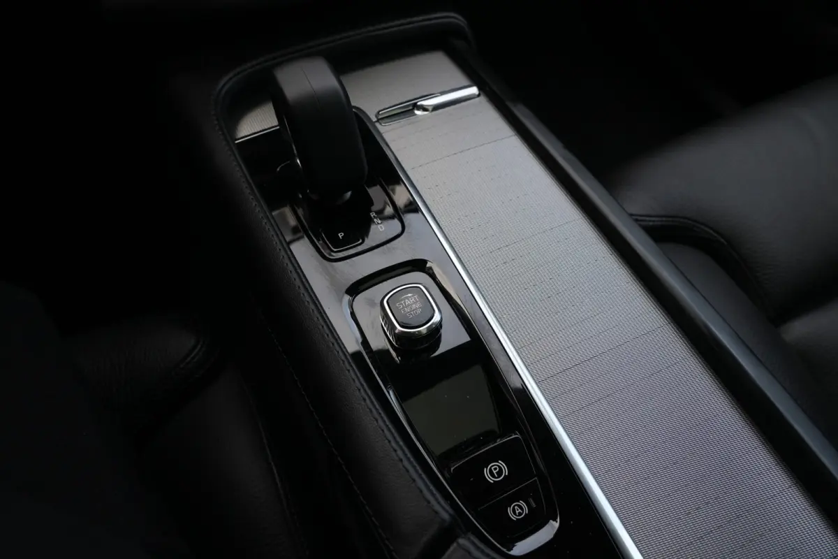 2.0 T8 Recharge AWD Plus Bright | 455 PK | Panoramadak | Leder | ACC | 360 Camera | HarmanKardon | Volvo XC90 2.0 T8 Recharge AWD Plus Bright 455 PK met 2.0-liter viercilinder plug-in hybrid