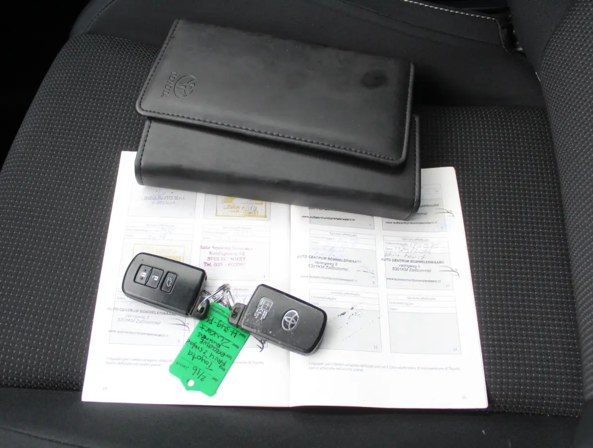 2.5 Hybrid Executive Business CLIMATE | CRUISE | CAMERA | LMV17 | ELECAKLEP | NAVI | LED