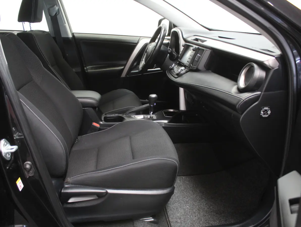 2.5 Hybrid Executive Business CLIMATE | CRUISE | CAMERA | LMV17 | ELECAKLEP | NAVI | LED