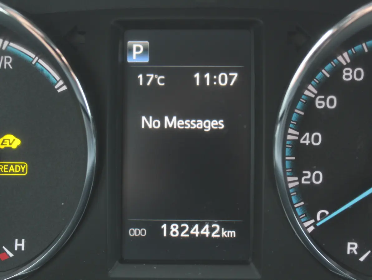 2.5 Hybrid Executive Business CLIMATE | CRUISE | CAMERA | LMV17 | ELECAKLEP | NAVI | LED