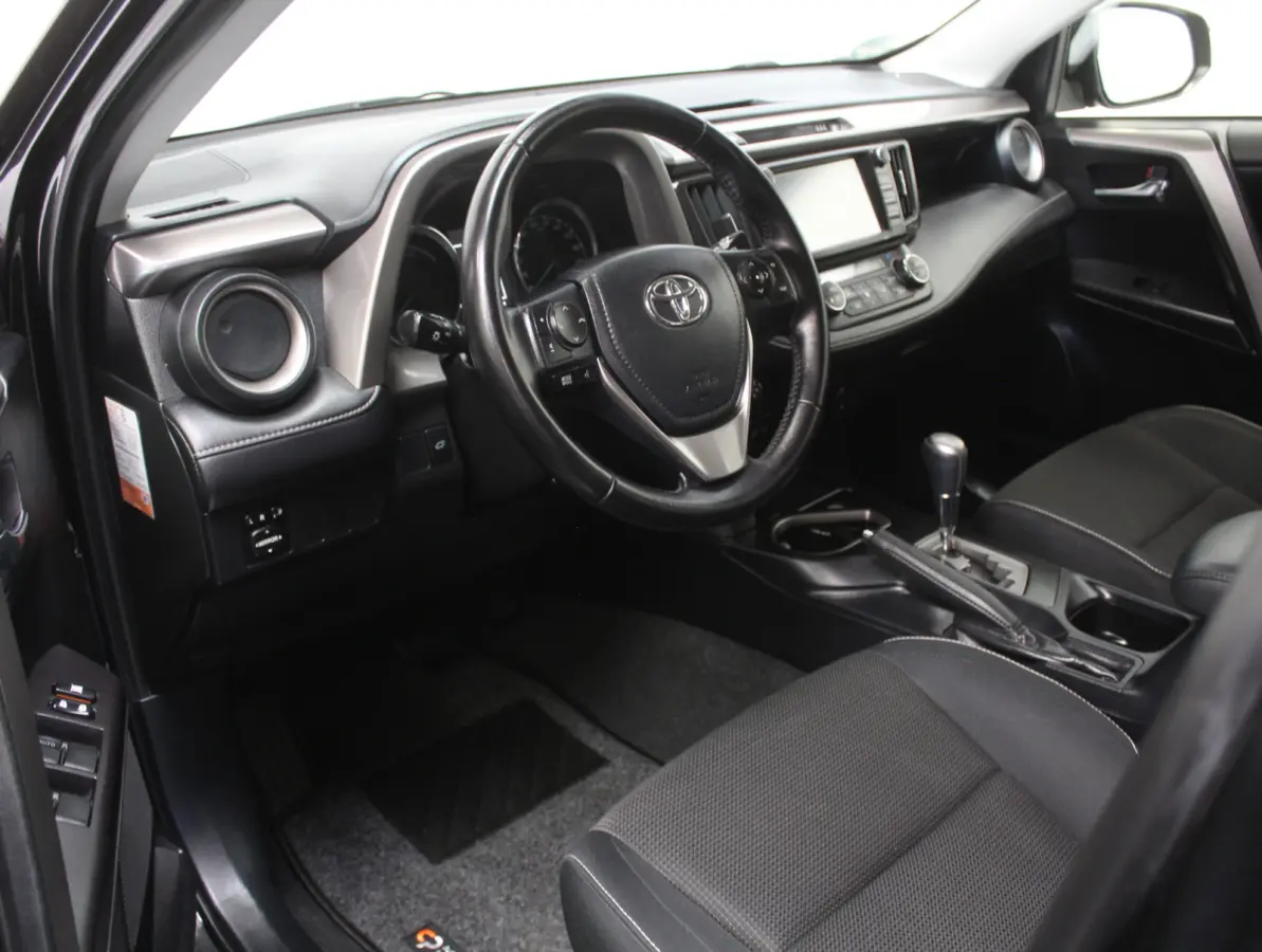 2.5 Hybrid Executive Business CLIMATE | CRUISE | CAMERA | LMV17 | ELECAKLEP | NAVI | LED