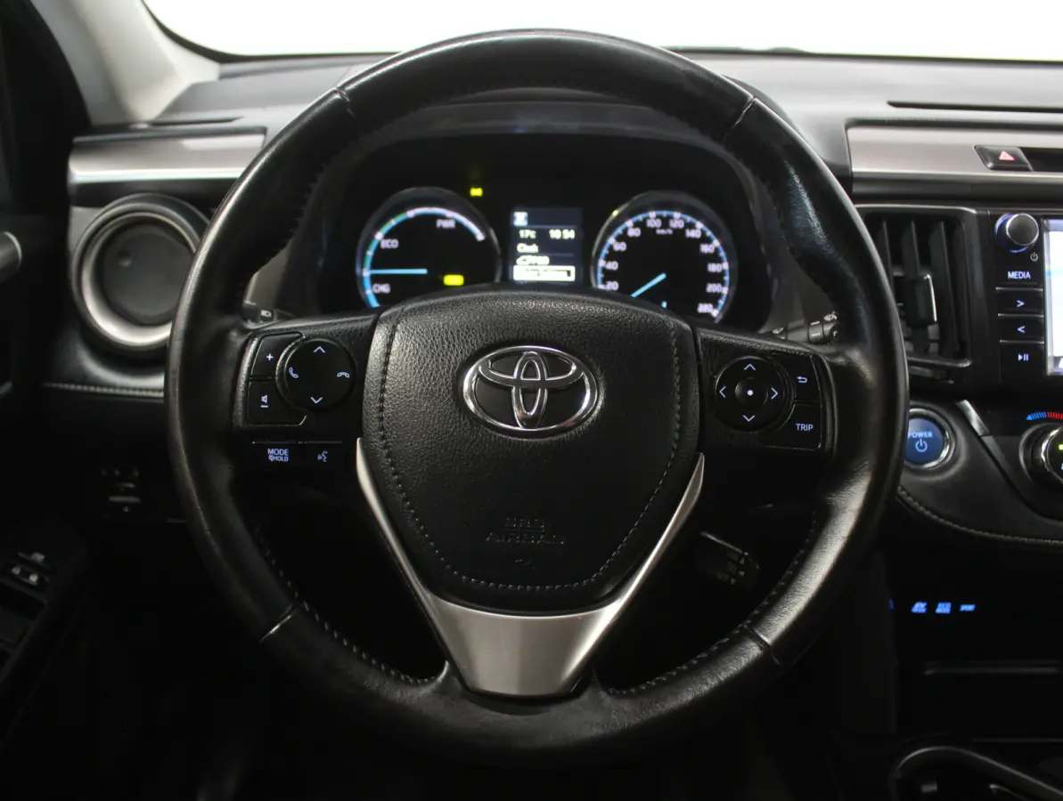 2.5 Hybrid Executive Business CLIMATE | CRUISE | CAMERA | LMV17 | ELECAKLEP | NAVI | LED