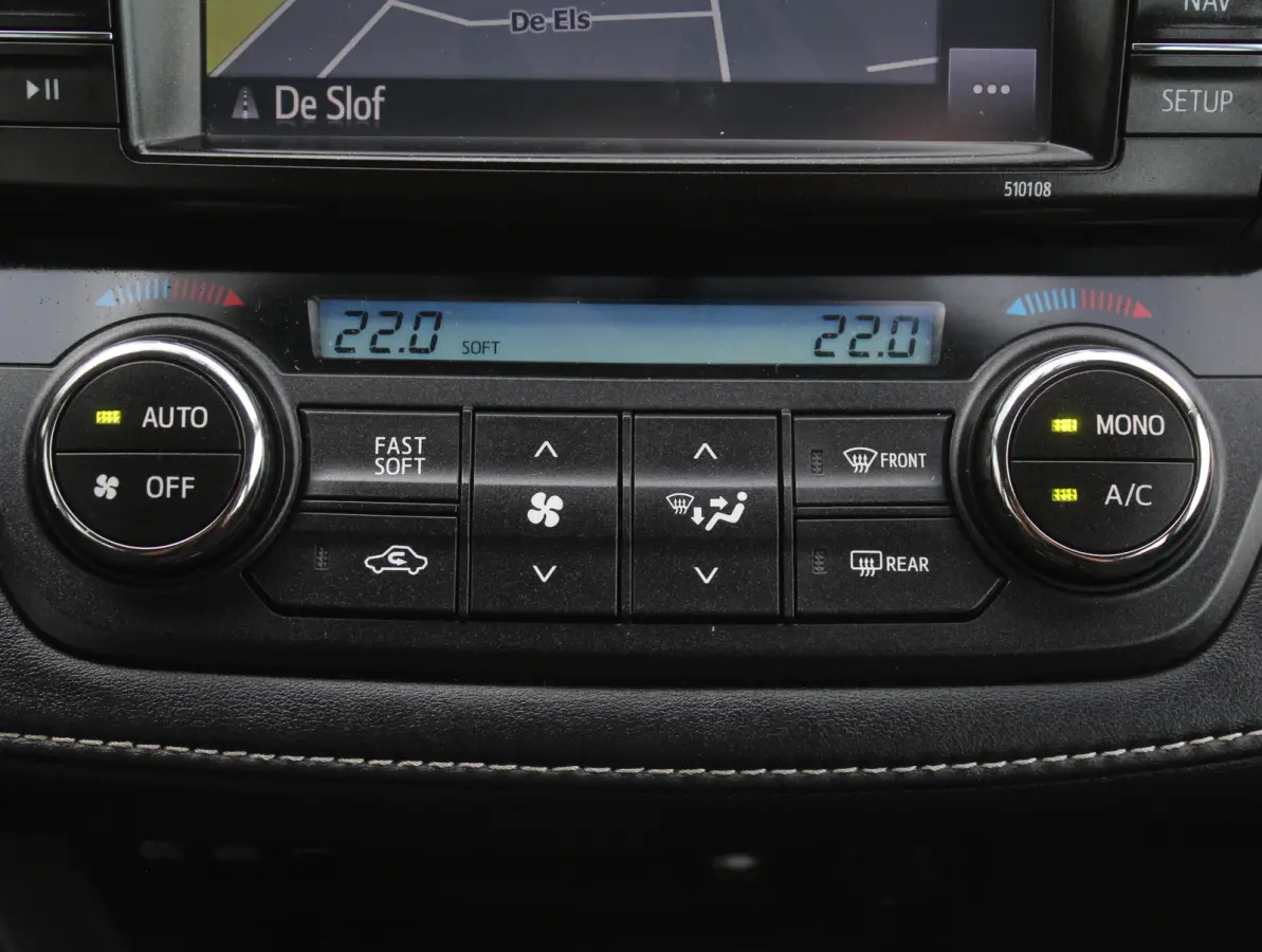 2.5 Hybrid Executive Business CLIMATE | CRUISE | CAMERA | LMV17 | ELECAKLEP | NAVI | LED