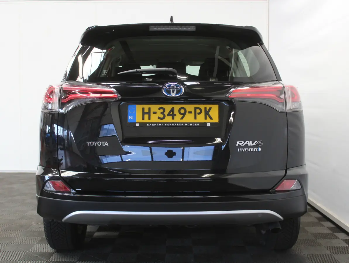 2.5 Hybrid Executive Business CLIMATE | CRUISE | CAMERA | LMV17 | ELECAKLEP | NAVI | LED