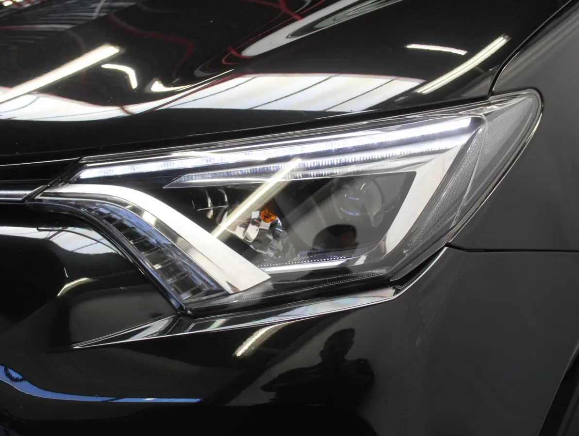 2.5 Hybrid Executive Business CLIMATE | CRUISE | CAMERA | LMV17 | ELECAKLEP | NAVI | LED