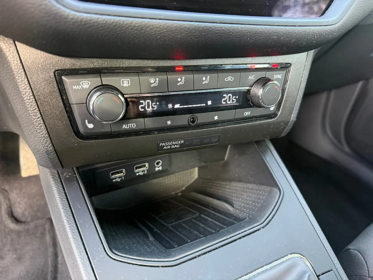 1.0 TSI FR 116PK I CAMERA I CARPLAY I VIRTUAL DASH I 6BAK I CRUISE