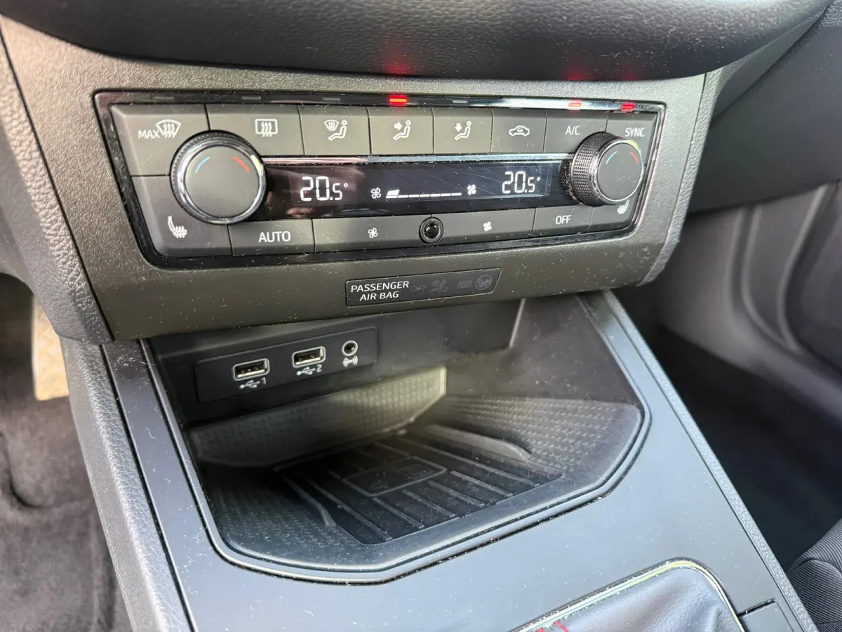 1.0 TSI FR 116PK I CAMERA I CARPLAY I VIRTUAL DASH I 6BAK I CRUISE