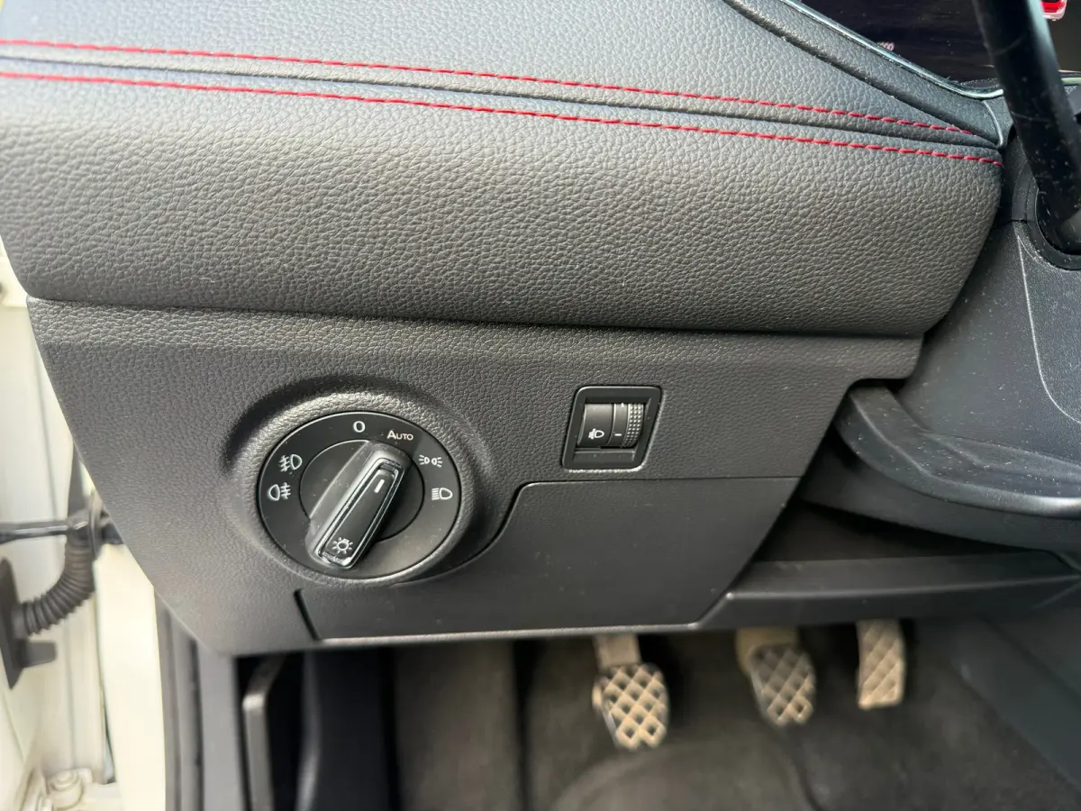 1.0 TSI FR 116PK I CAMERA I CARPLAY I VIRTUAL DASH I 6BAK I CRUISE
