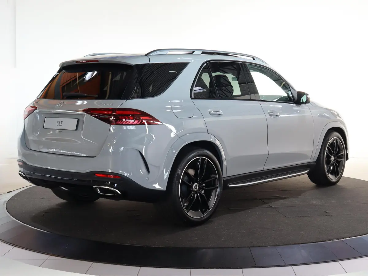 400e 4MATIC Sport Edition Premium Plus | Night | Premium Plus | Panoramaschuifdak | AIRMATIC | Trekhaak | Burmester | Massagestoelen | 22 inch AMG Velgen | Winter pakket |