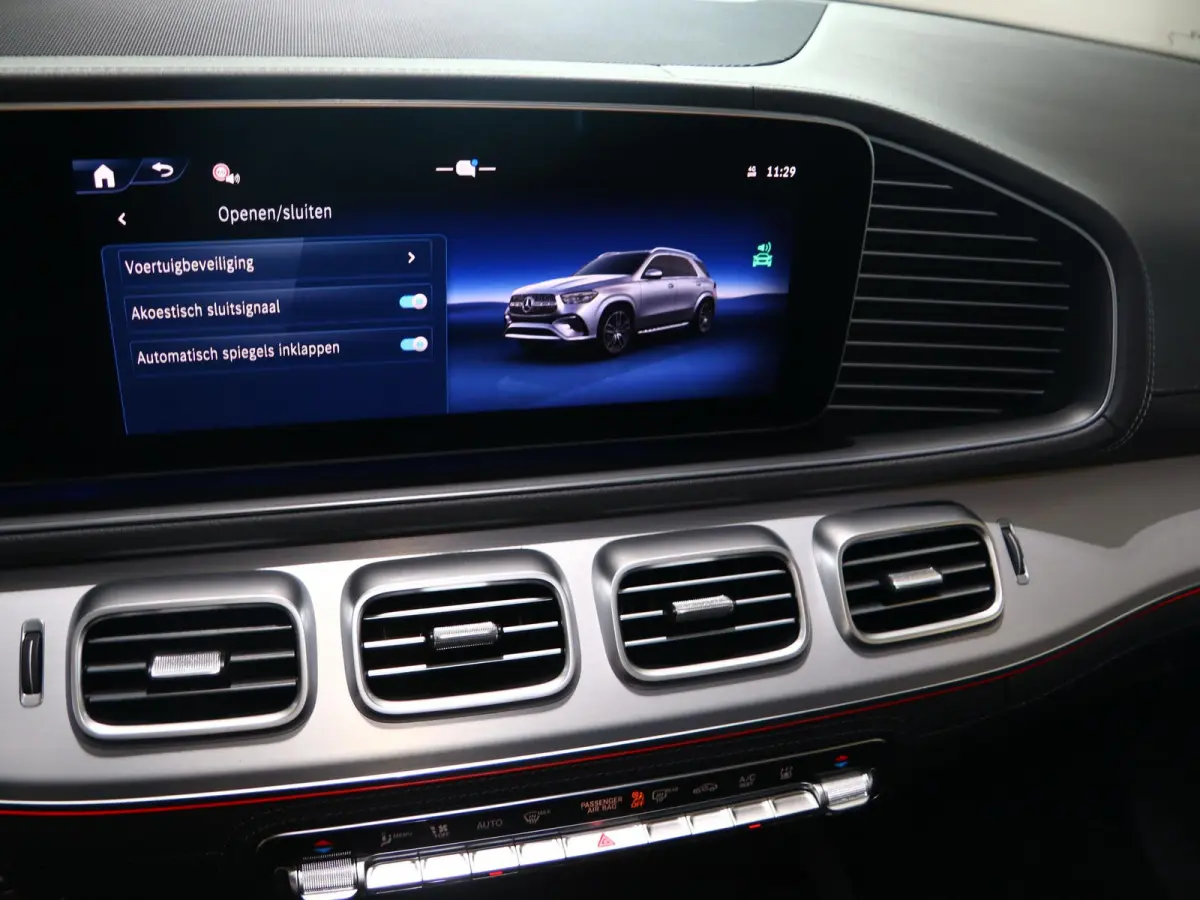400e 4MATIC Sport Edition Premium Plus | Night | Premium Plus | Panoramaschuifdak | AIRMATIC | Trekhaak | Burmester | Massagestoelen | 22 inch AMG Velgen | Winter pakket |