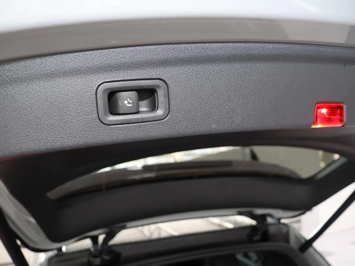 400e 4MATIC Sport Edition Premium Plus | Night | Premium Plus | Panoramaschuifdak | AIRMATIC | Trekhaak | Burmester | Massagestoelen | 22 inch AMG Velgen | Winter pakket |