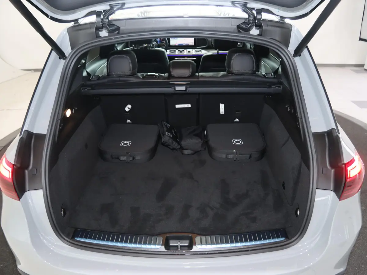 400e 4MATIC Sport Edition Premium Plus | Night | Premium Plus | Panoramaschuifdak | AIRMATIC | Trekhaak | Burmester | Massagestoelen | 22 inch AMG Velgen | Winter pakket |
