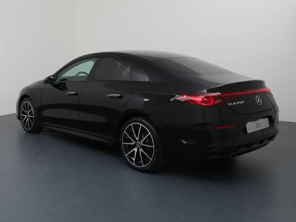 250+ Launch Edition 85.5 kWh | Night | Panoramadak | Stoelverwarming | DISTRONIC | Achteruitrijcamera | Dodehoekassistent |