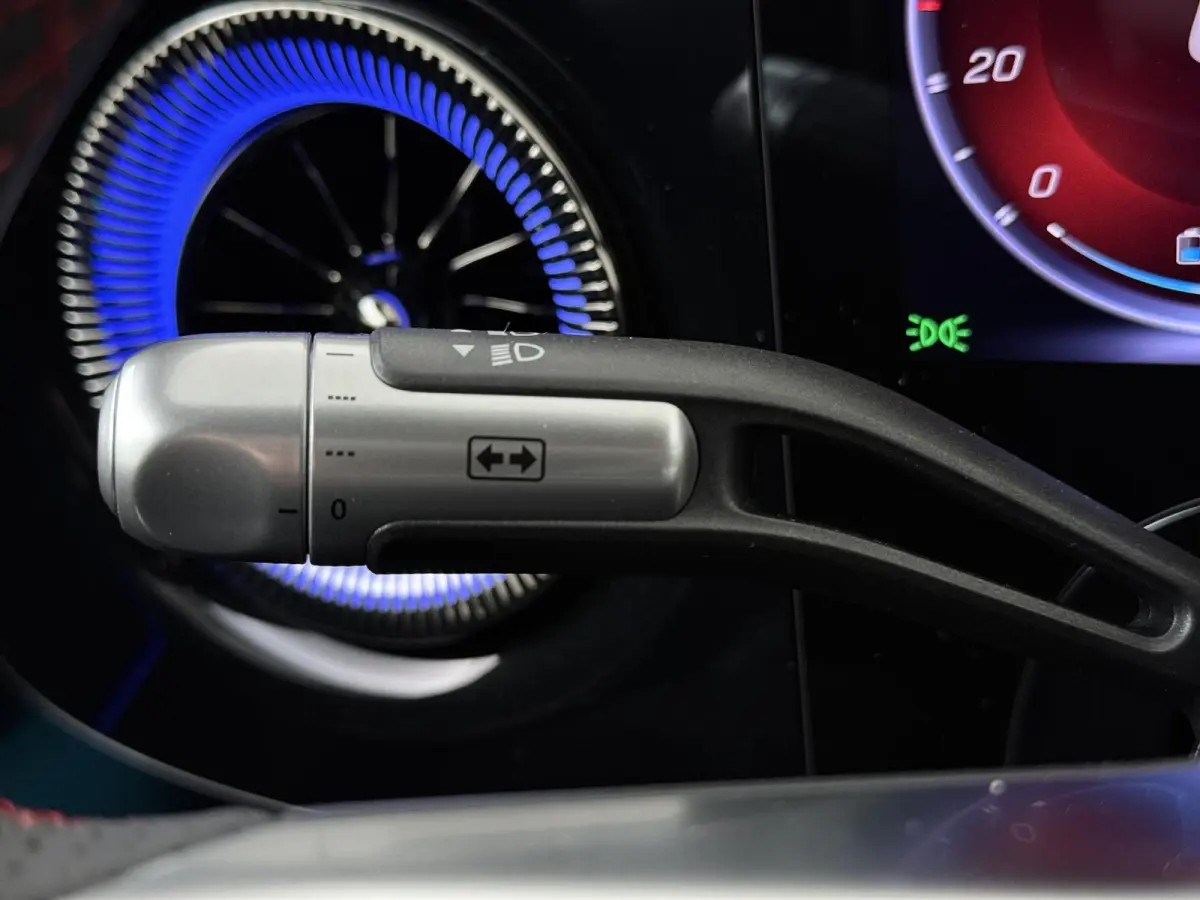 250+ Launch Edition 85.5 kWh | Night | Panoramadak | Stoelverwarming | DISTRONIC | Achteruitrijcamera | Dodehoekassistent |